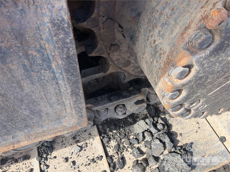 Komatsu PC210LC-11E0 Tracked Excavator Crawler excavators