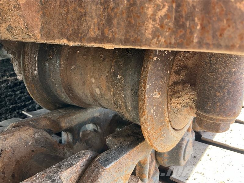 Komatsu PC210LC-11E0 Tracked Excavator Crawler excavators
