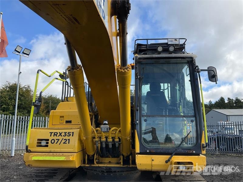 Komatsu PC210LC-11E0 Tracked Excavator Crawler excavators
