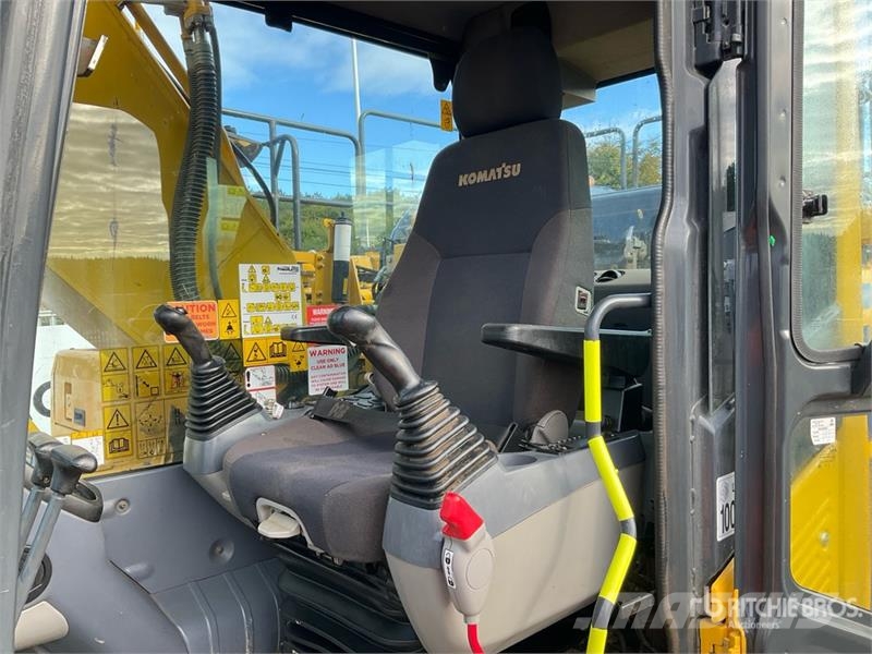 Komatsu PC210LC-11E0 Tracked Excavator Crawler excavators