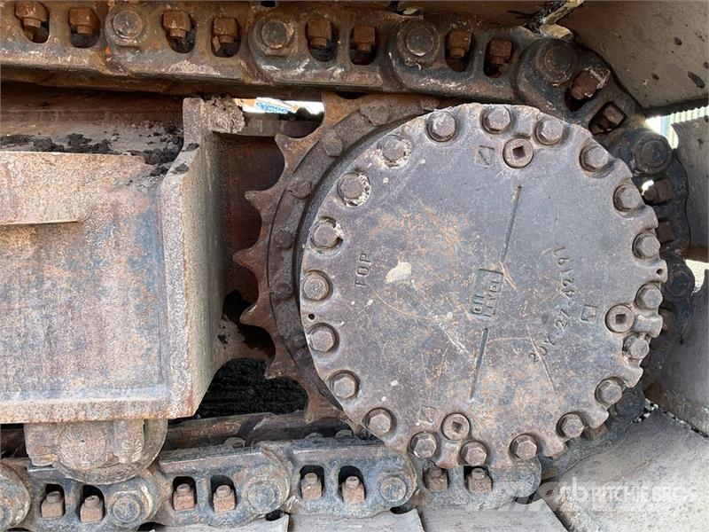 Komatsu PC210LC-11E0 Tracked Excavator Crawler excavators