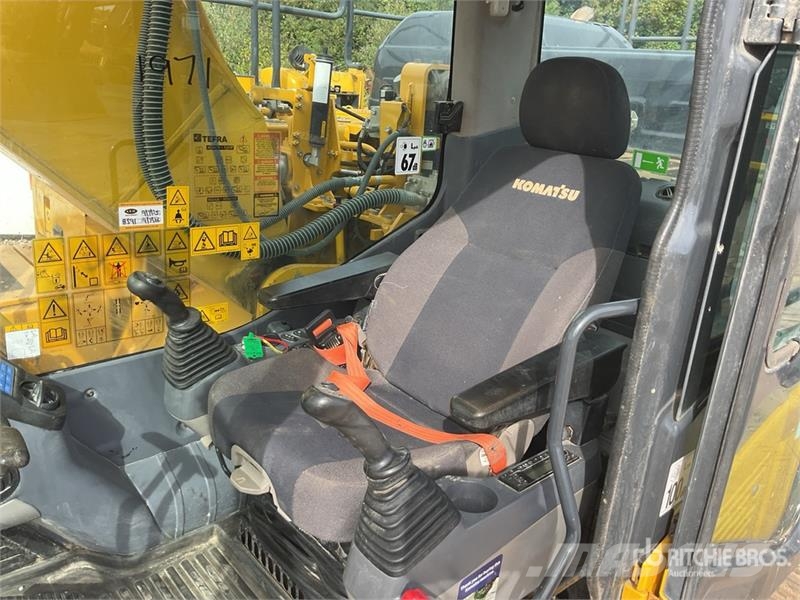Komatsu PC210LC-11E0 Tracked Excavator Crawler excavators