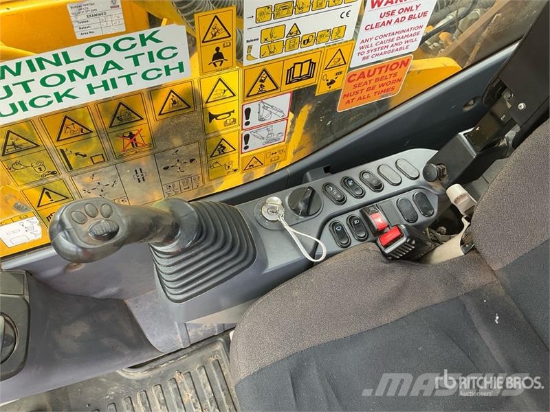 Komatsu PC210LC-11E0 Tracked Excavator Crawler excavators