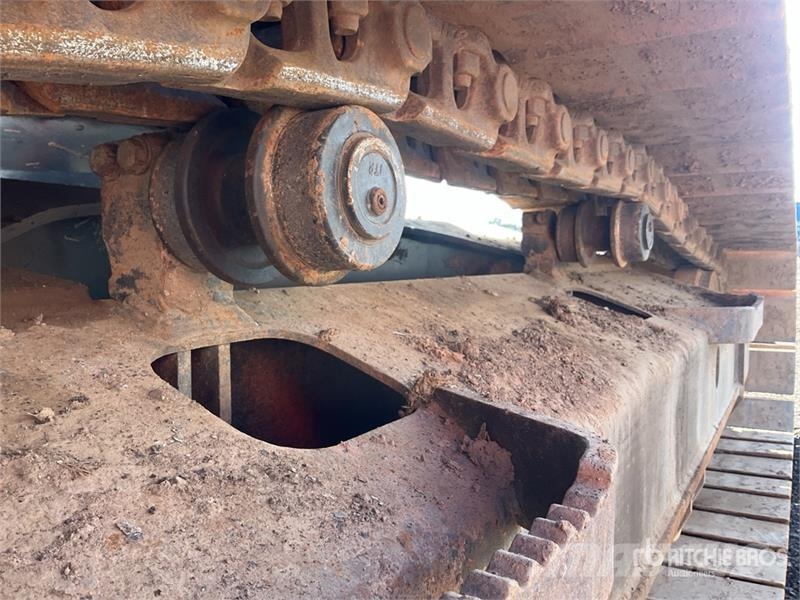 Komatsu PC210LC-11E0 Tracked Excavator Crawler excavators