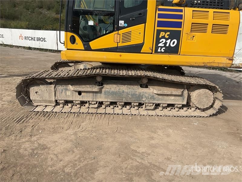 Komatsu PC210LC-11E0 Tracked Excavator Crawler excavators