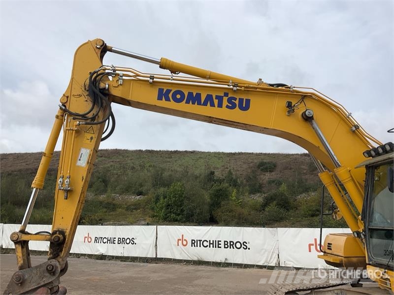 Komatsu PC210LC-11E0 Tracked Excavator Crawler excavators