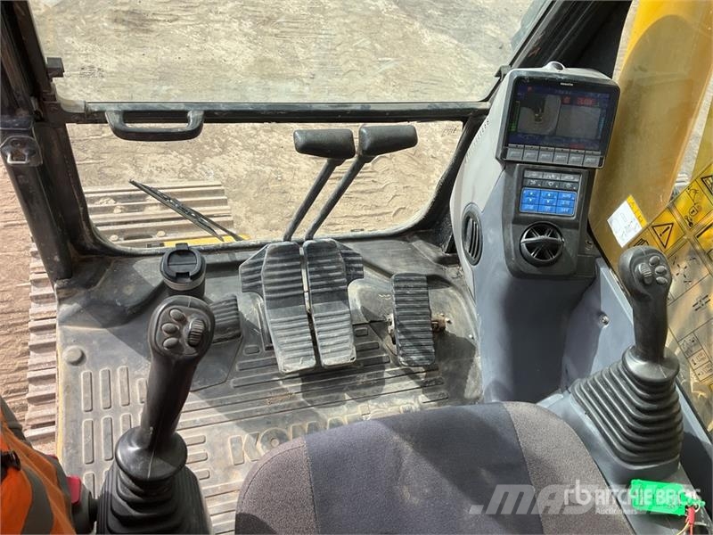 Komatsu PC210LC-11E0 Tracked Excavator Crawler excavators