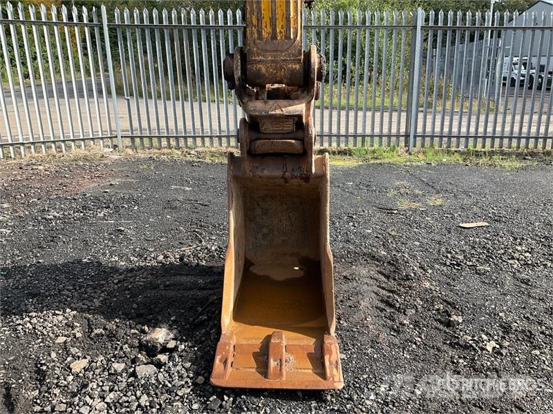 Komatsu PC210LC-11E0 Tracked Excavator Crawler excavators