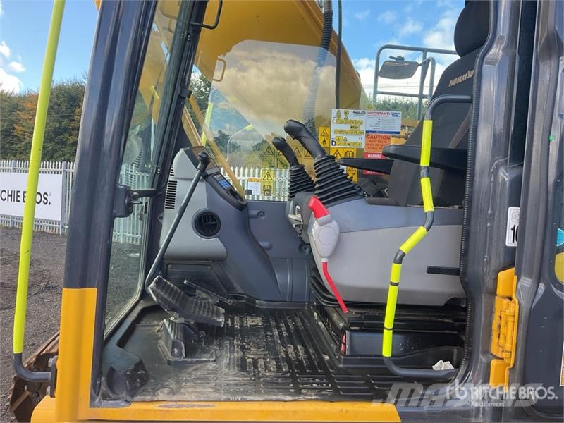 Komatsu PC210LC-11E0 Tracked Excavator Crawler excavators