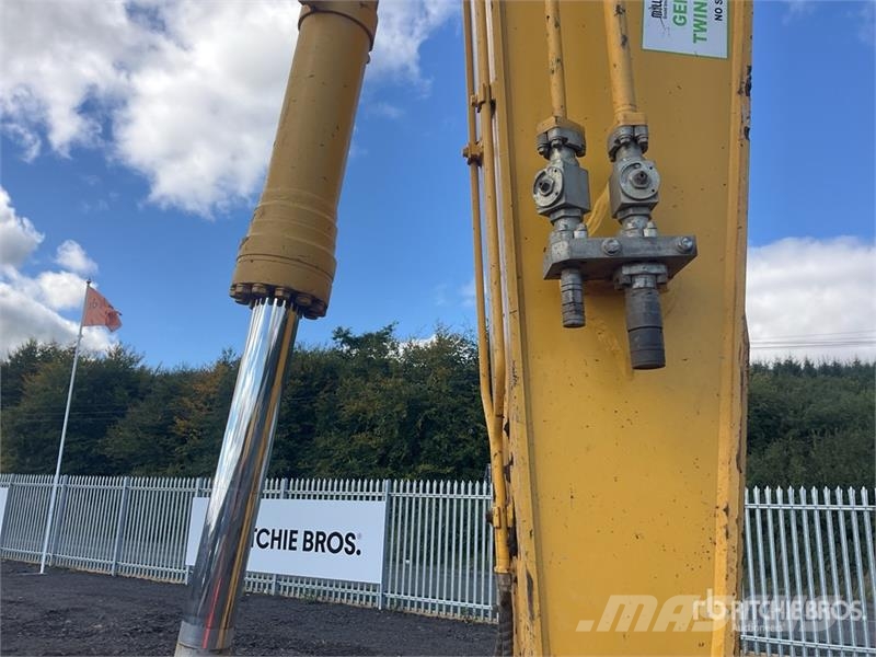 Komatsu PC210LC-11E0 Tracked Excavator Crawler excavators
