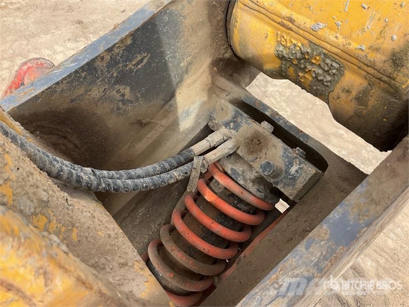 Komatsu PC210LC-11E0 Tracked Excavator Crawler excavators