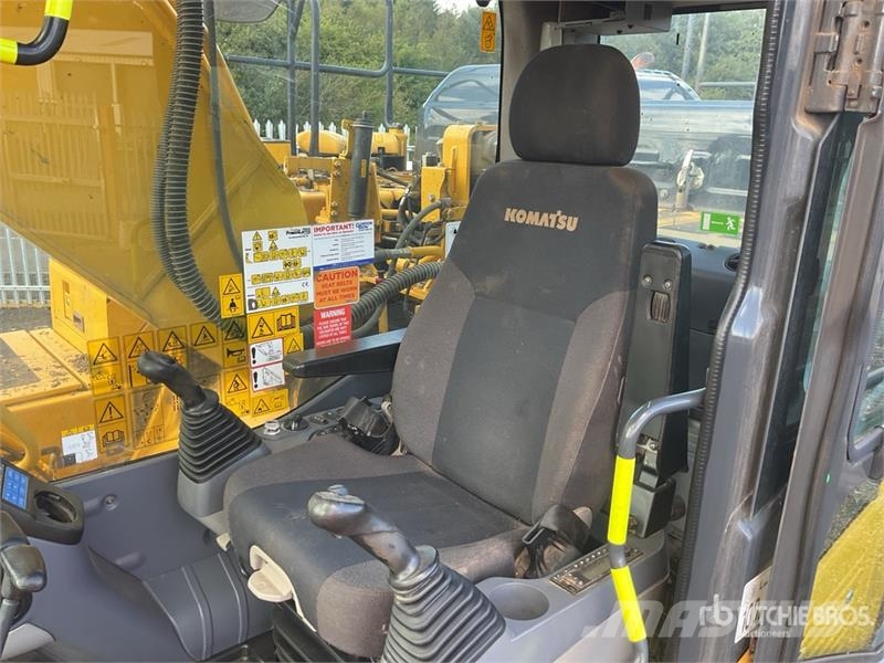 Komatsu PC210LC-11E0 Tracked Excavator Crawler excavators