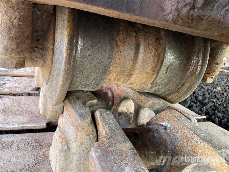 Komatsu PC210LC-11E0 Tracked Excavator Crawler excavators