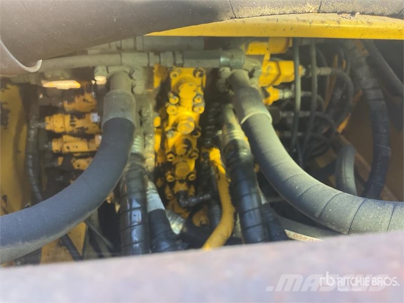 Komatsu PC210LC-8 Kāpurķēžu ekskavatori