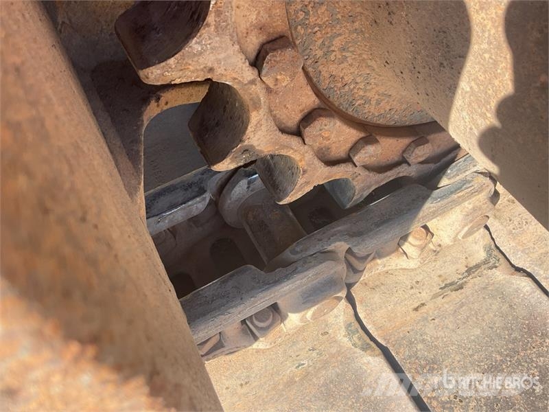 Komatsu PC210LC-8 Kāpurķēžu ekskavatori
