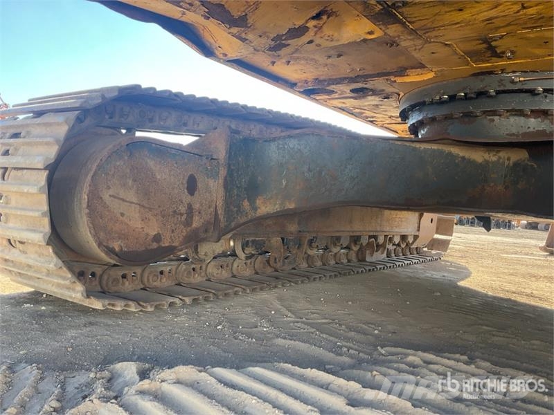 Komatsu PC210LC-8 Kāpurķēžu ekskavatori