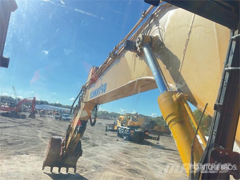 Komatsu PC210LC-8 Kāpurķēžu ekskavatori