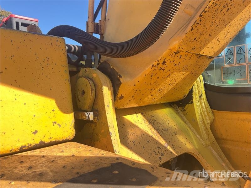 Komatsu PC210LC-8 Kāpurķēžu ekskavatori