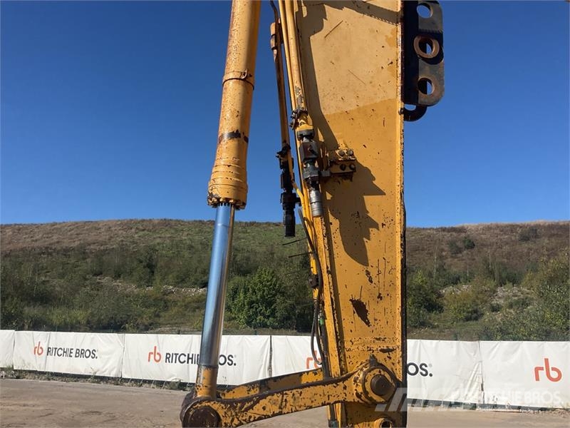 Komatsu PC210LC-8 Kāpurķēžu ekskavatori