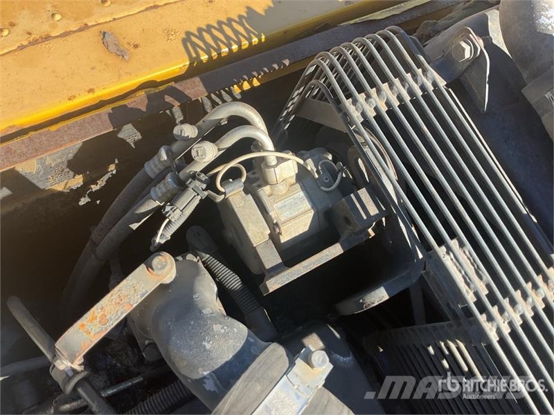 Komatsu PC210LC-8 Kāpurķēžu ekskavatori