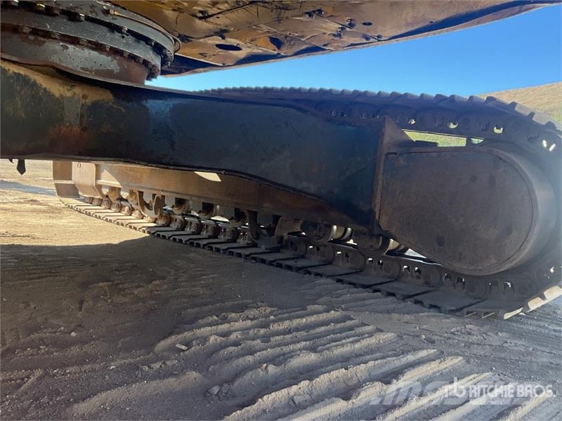 Komatsu PC210LC-8 Kāpurķēžu ekskavatori