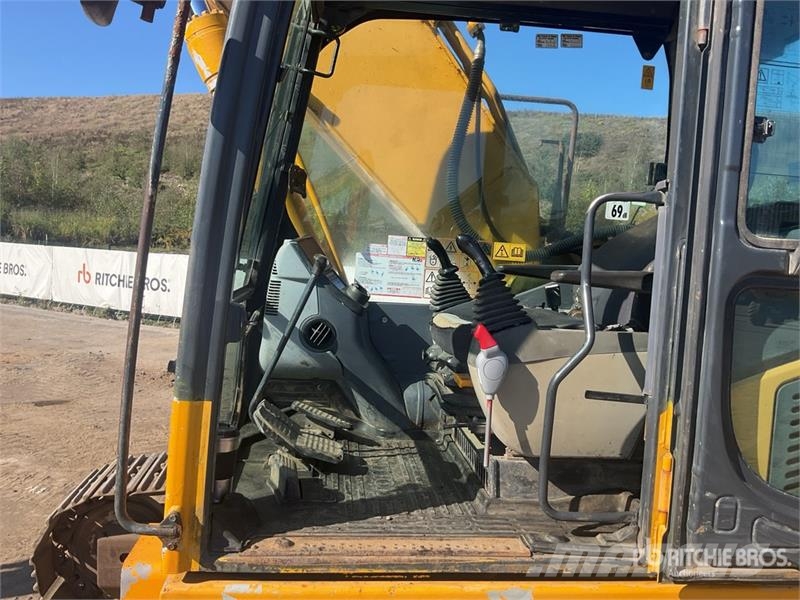 Komatsu PC210LC-8 Kāpurķēžu ekskavatori