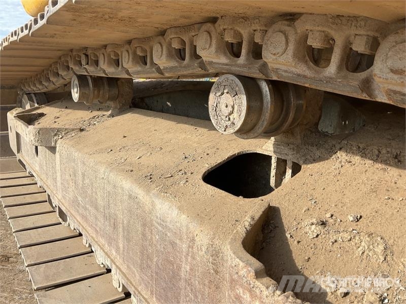 Komatsu PC210LCI-11 履带挖掘机