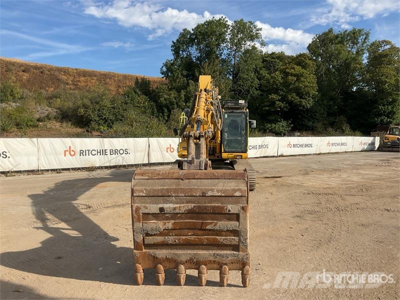 Komatsu PC210LCI-11 履带挖掘机