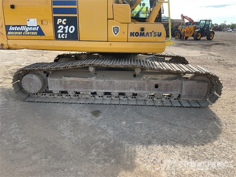 Komatsu PC210LCI-11 履带挖掘机