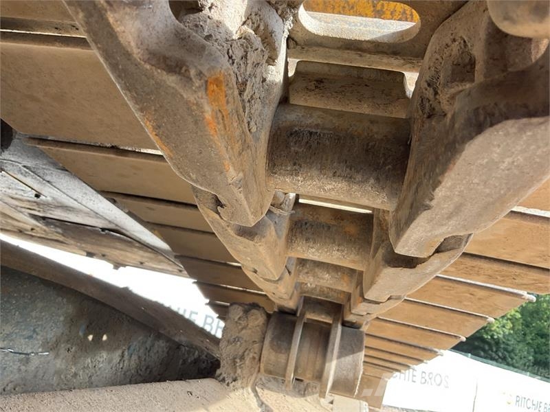 Komatsu PC210LCI-11 履带挖掘机