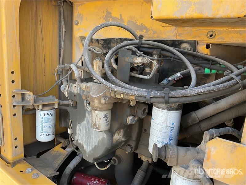 Komatsu PC210LCI-11 履带挖掘机