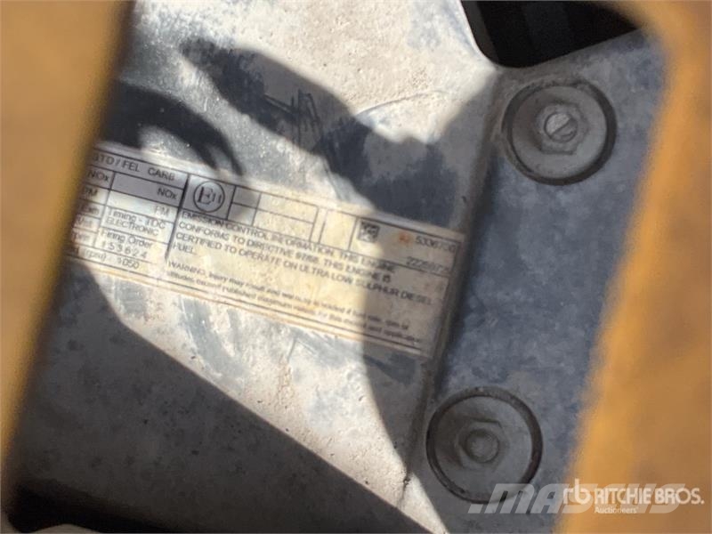 Komatsu PC210LCI-11 履带挖掘机