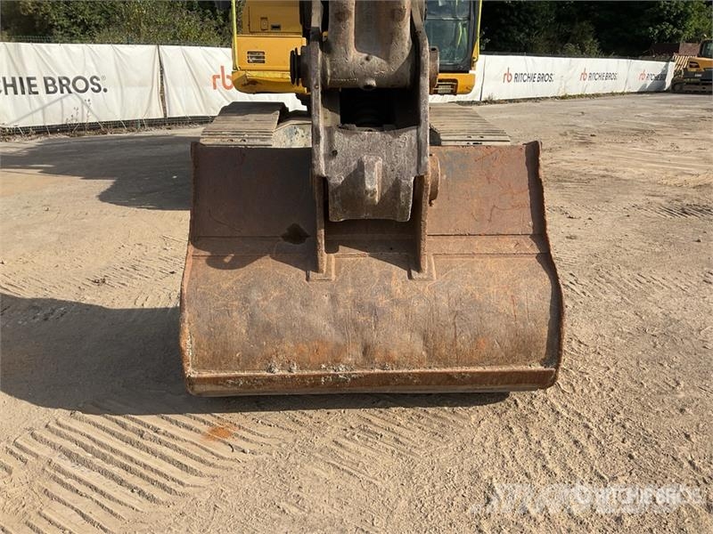 Komatsu PC210LCI-11 履带挖掘机
