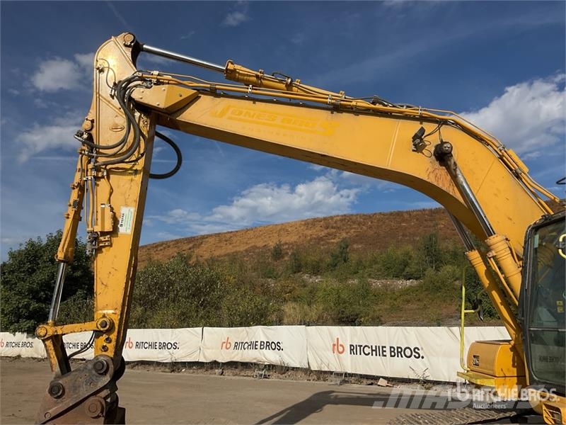 Komatsu PC210LCI-11 履带挖掘机