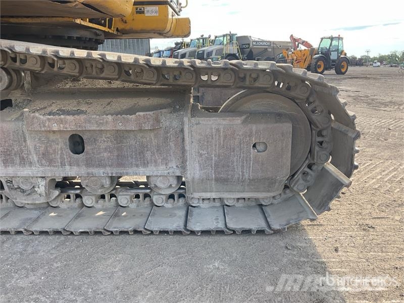 Komatsu PC210LCI-11 履带挖掘机