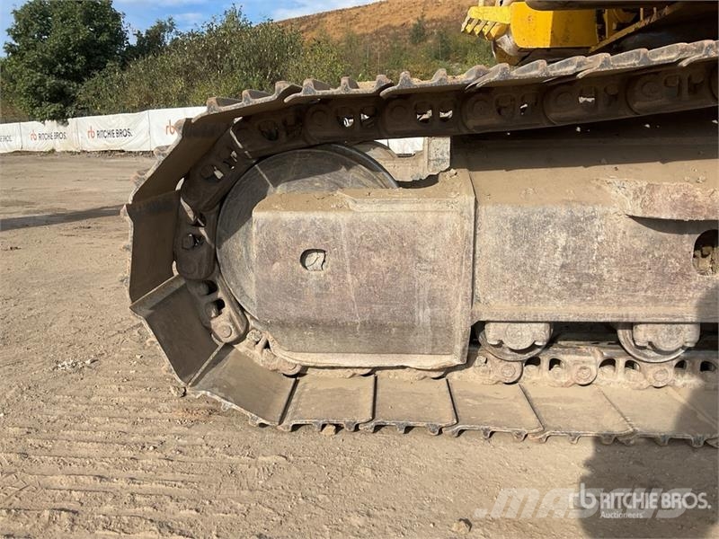 Komatsu PC210LCI-11 履带挖掘机