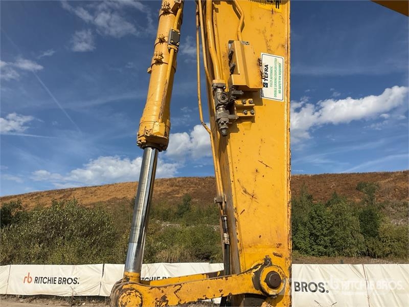 Komatsu PC210LCI-11 履带挖掘机