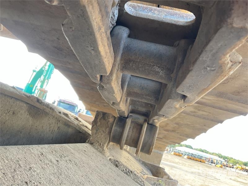 Komatsu PC210LCI-11 履带挖掘机
