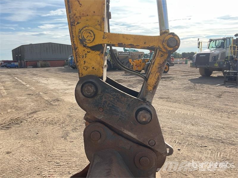Komatsu PC210LCI-11 履带挖掘机