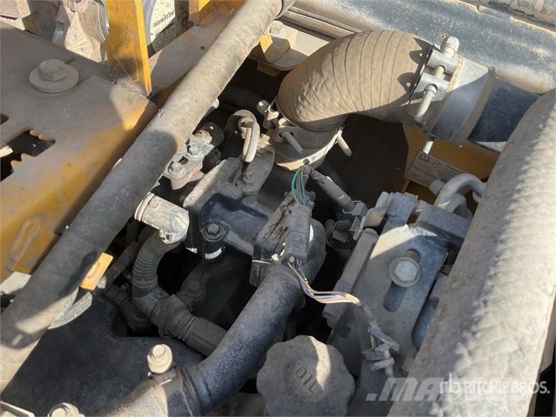 Komatsu PC210LCI-11 Tracked Excavator Crawler excavators