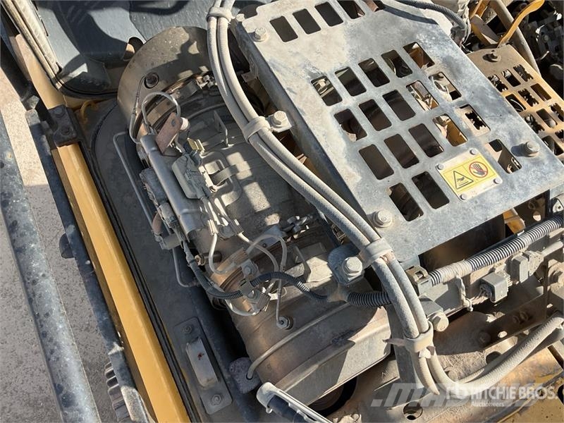 Komatsu PC210LCI-11 Tracked Excavator Crawler excavators