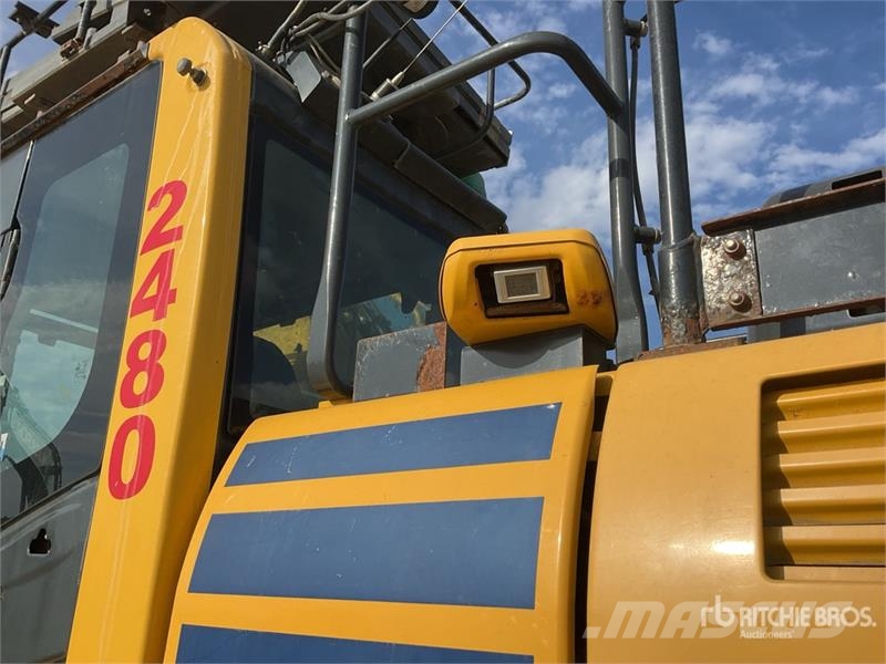 Komatsu PC210LCI-11 Tracked Excavator Crawler excavators