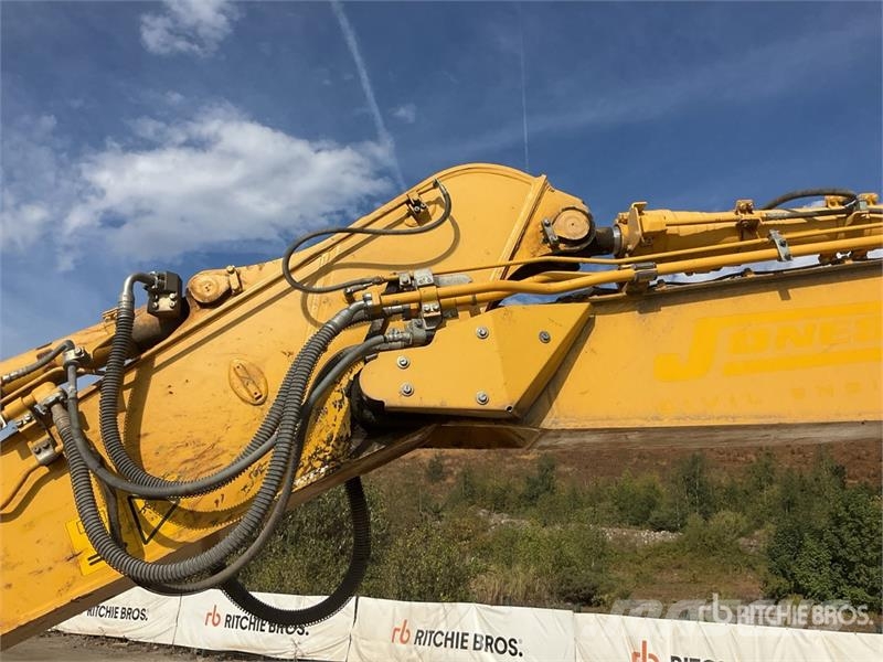 Komatsu PC210LCI-11 Tracked Excavator Crawler excavators
