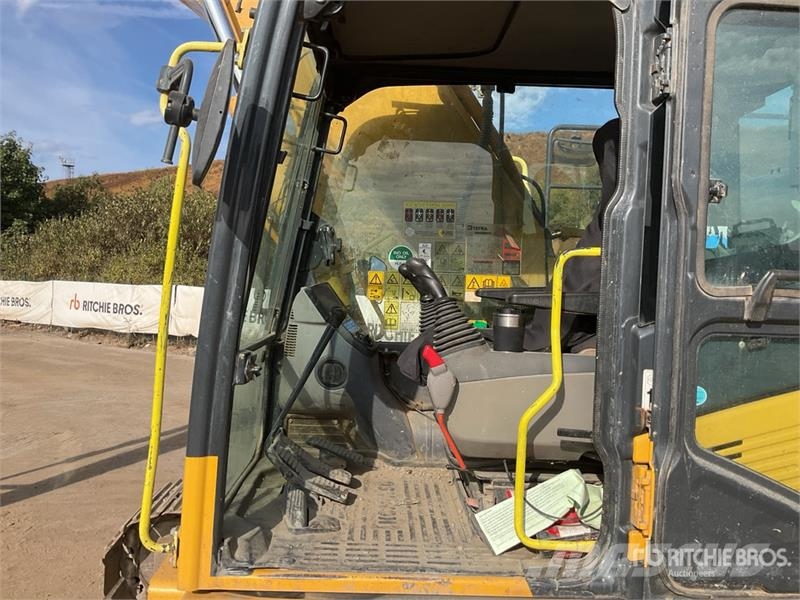 Komatsu PC210LCI-11 Tracked Excavator Crawler excavators