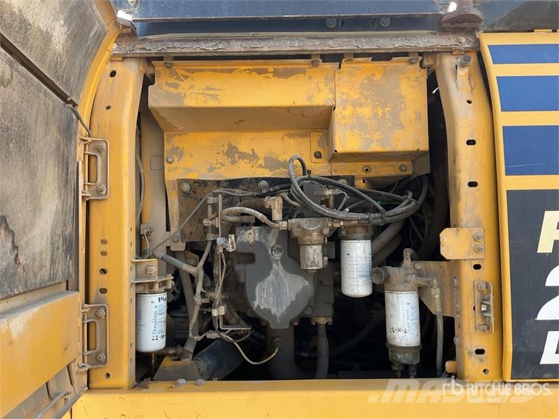 Komatsu PC210LCI-11 Tracked Excavator Crawler excavators