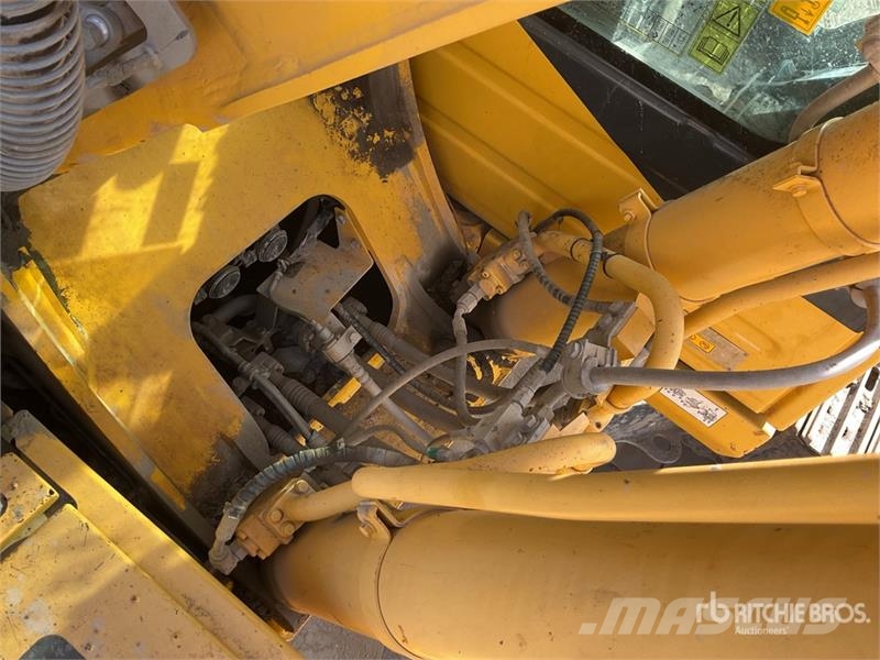 Komatsu PC210LCI-11 Tracked Excavator Crawler excavators