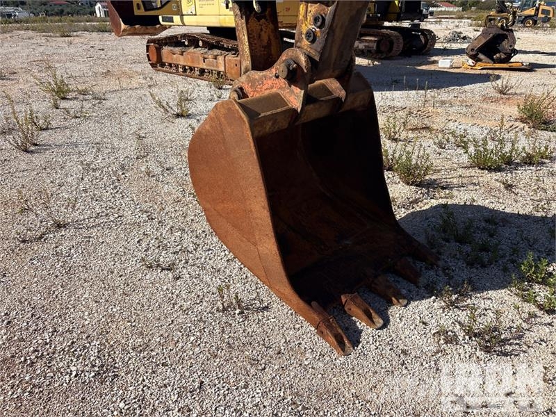 Komatsu PC228ULSC-3NO Tracked Excavator Escavadoras de rastos
