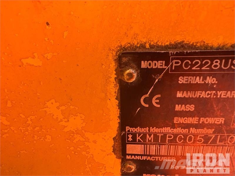Komatsu PC228ULSC-3NO Tracked Excavator Escavadoras de rastos
