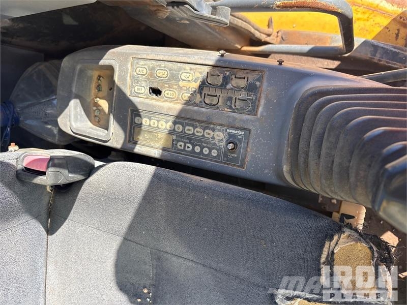 Komatsu PC228ULSC-3NO Tracked Excavator Escavadoras de rastos