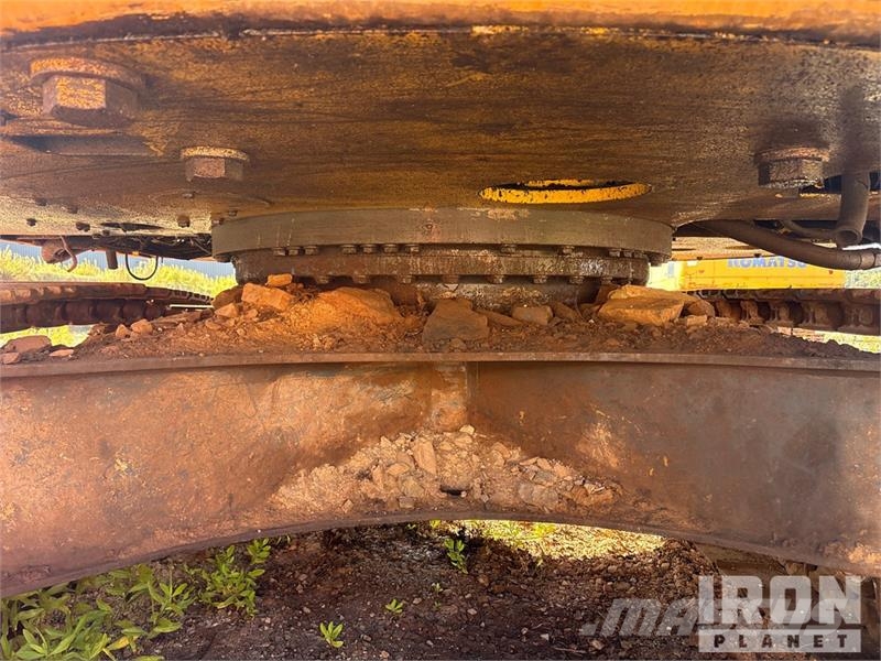 Komatsu PC228ULSC-3NO Tracked Excavator Escavadoras de rastos